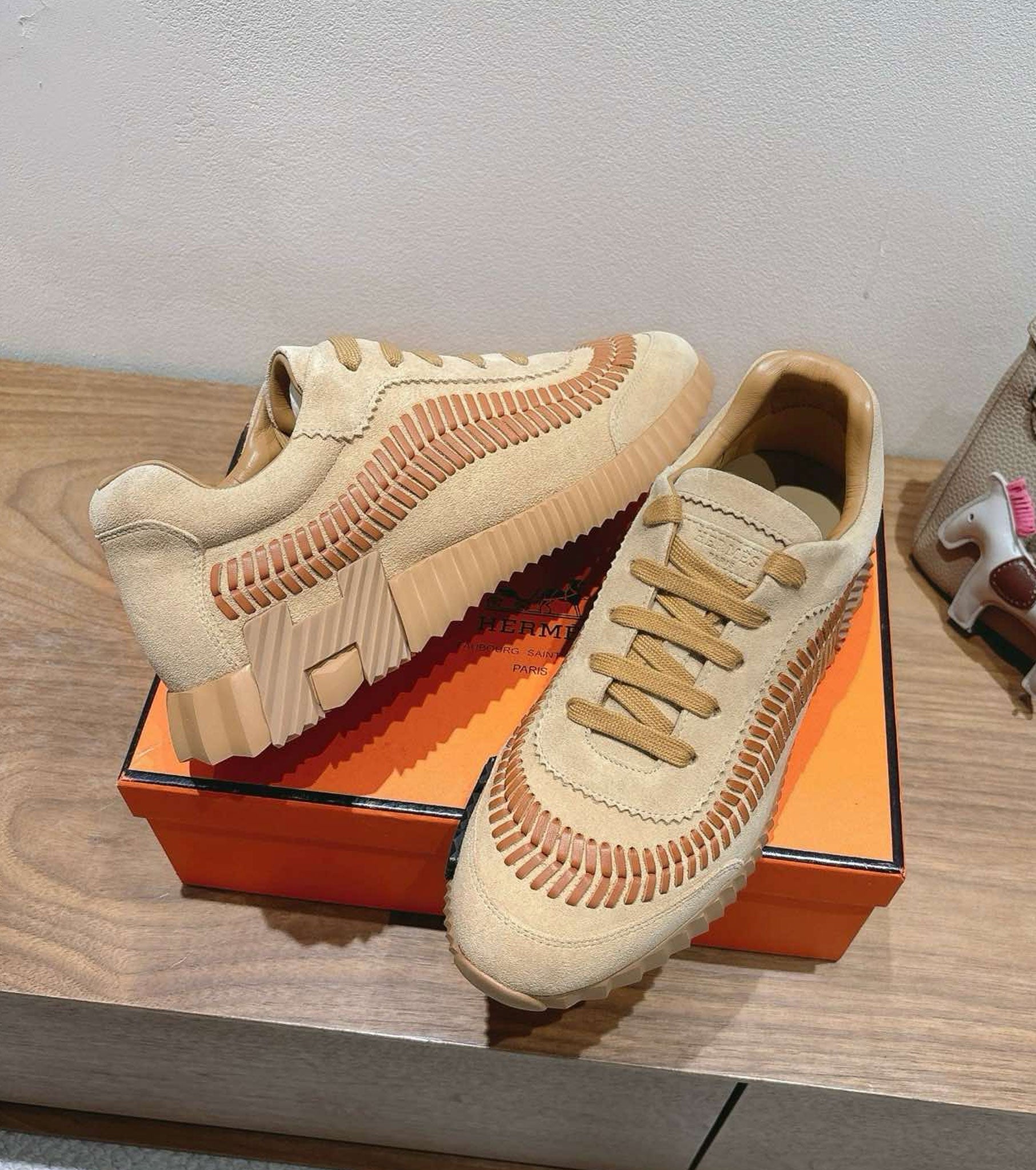 Bouncing sneaker