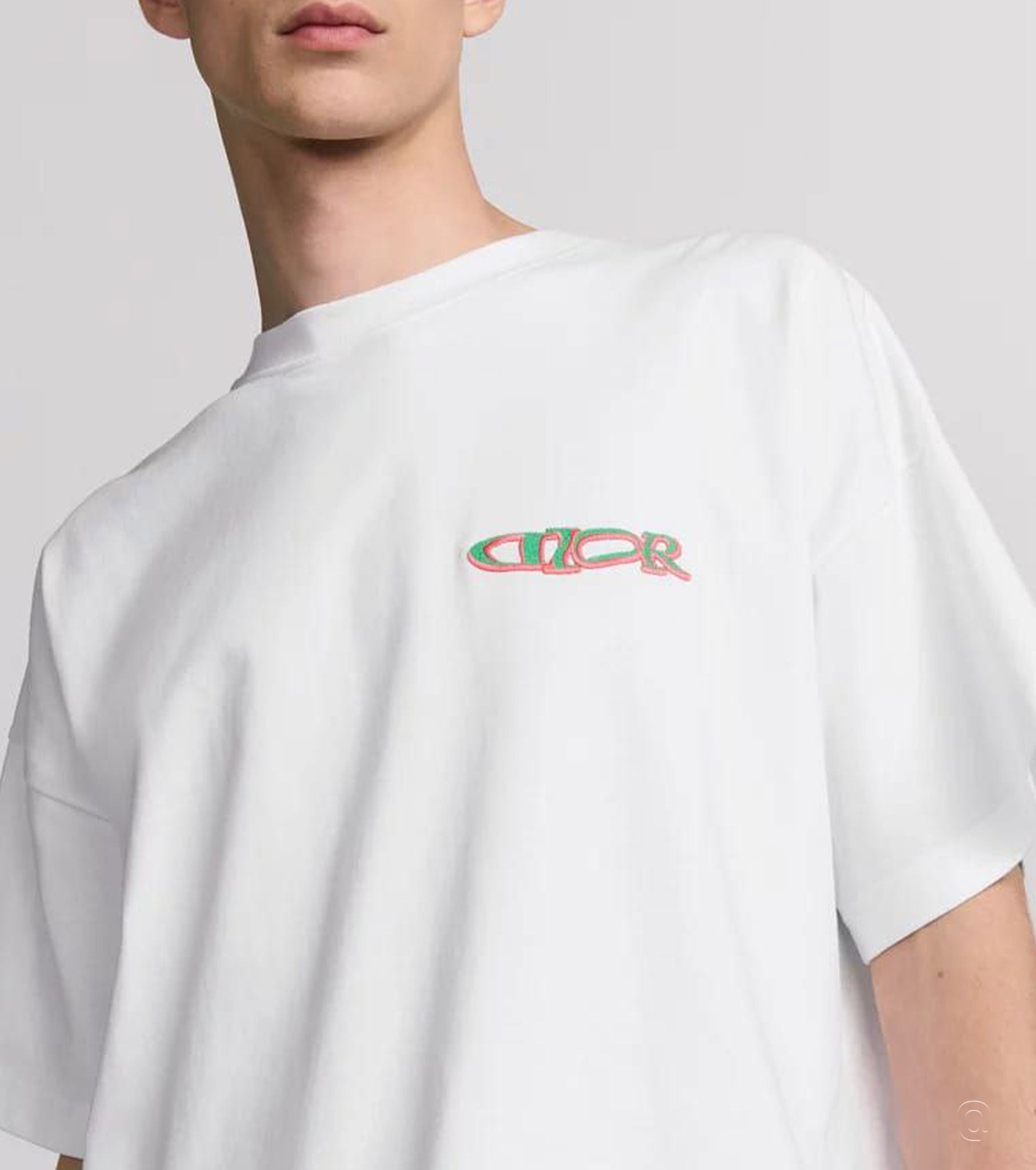 Close-up of model wear Louis Hamilton T-shirt  - Fashion Dose