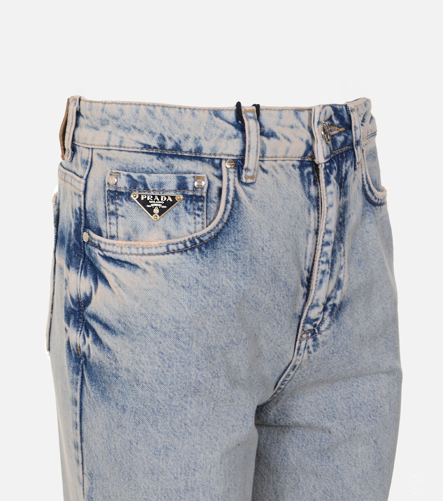 High-Waisted Jeans