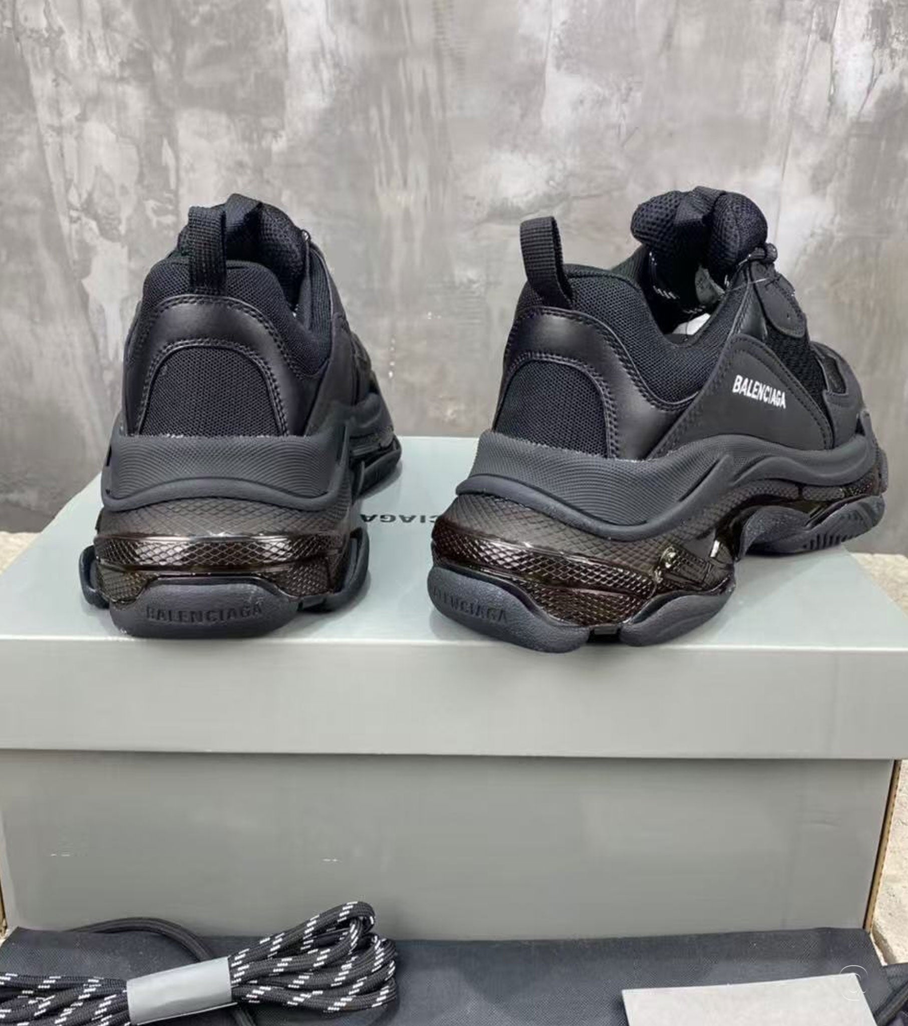 Triple S Sneaker