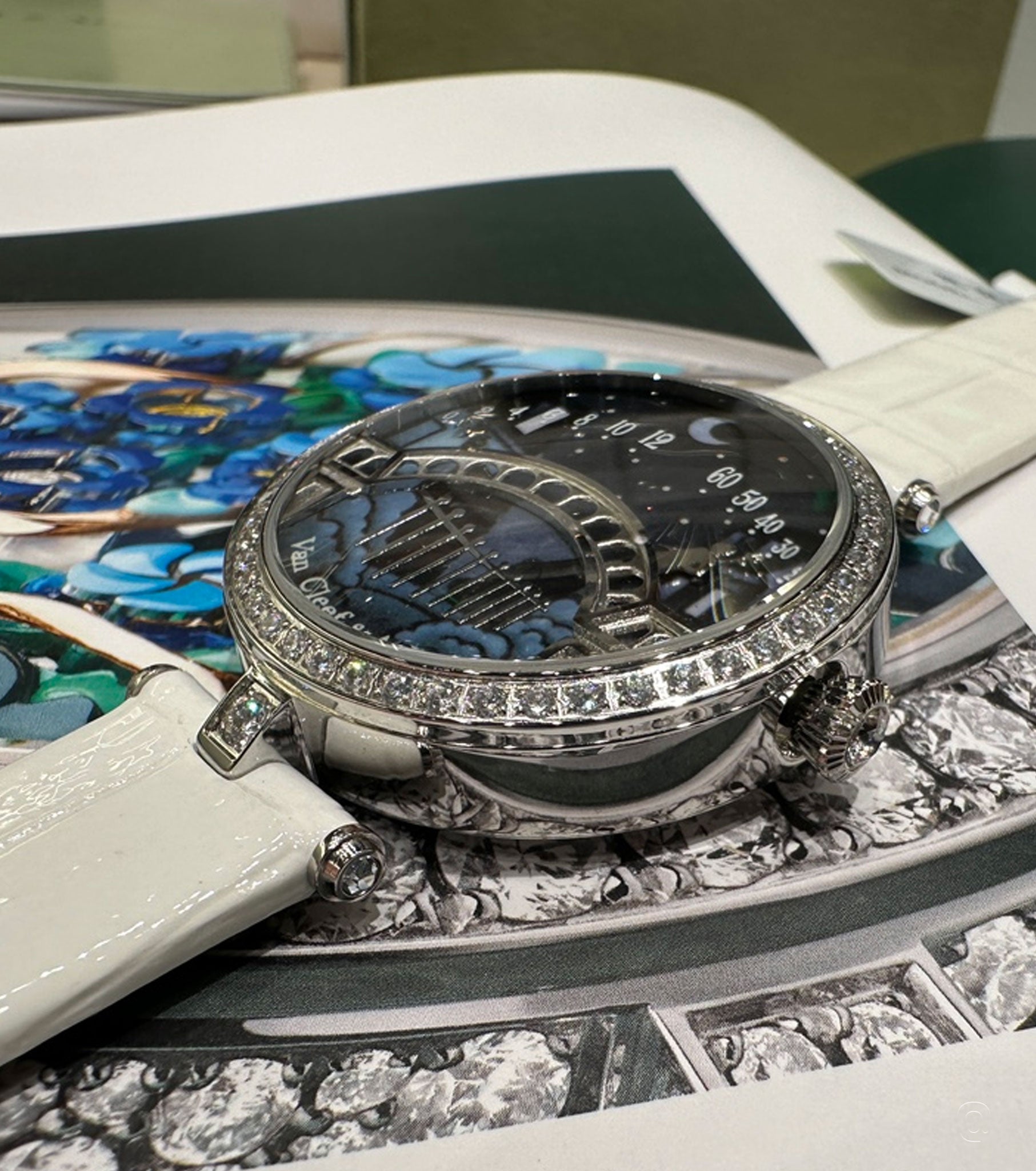 Lady Arpels Pont des Amoureux watch