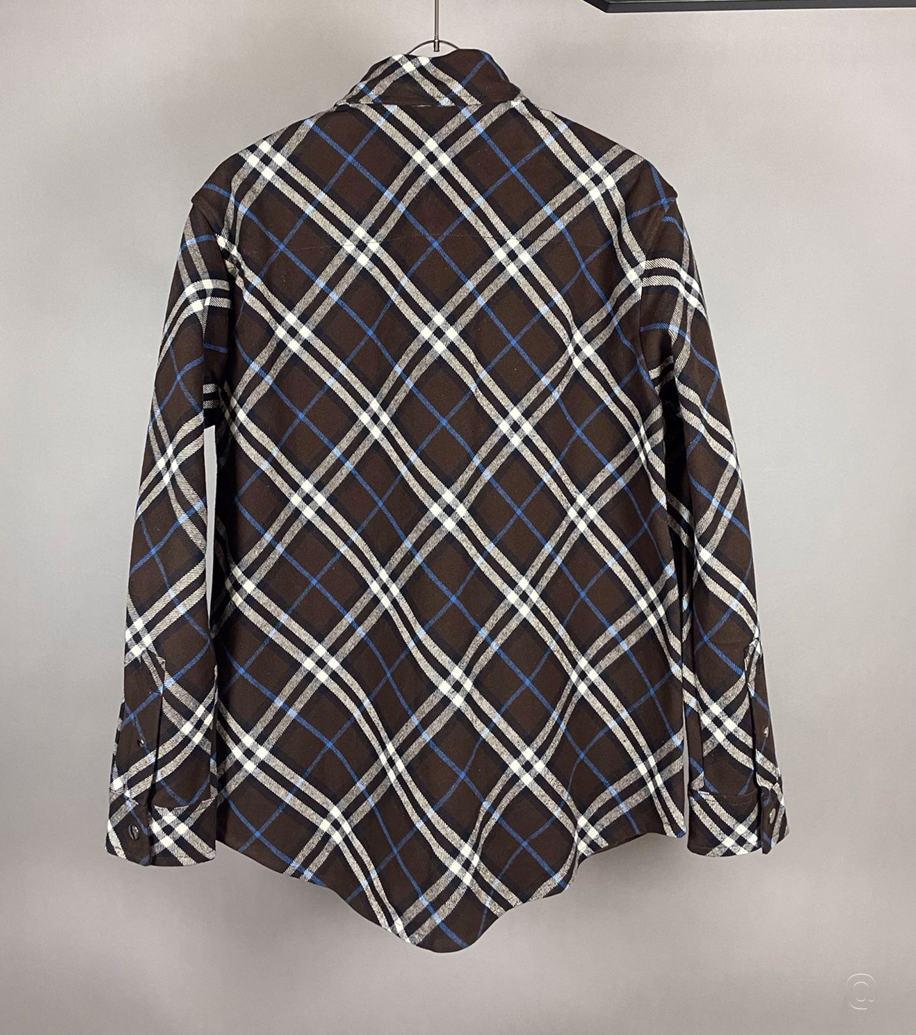 Check-pattern shirt