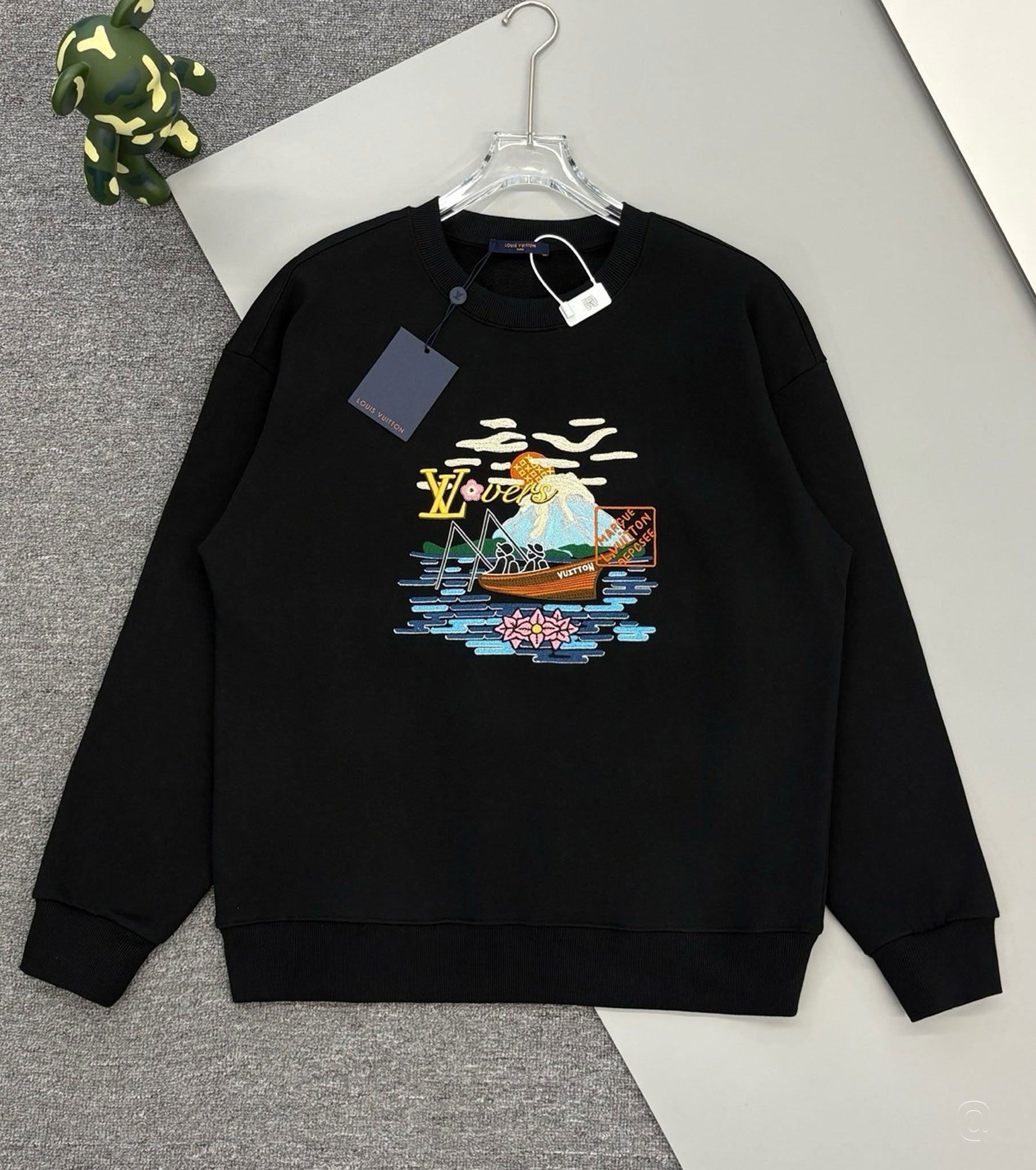 Embroidered Oversized Sweatshirt