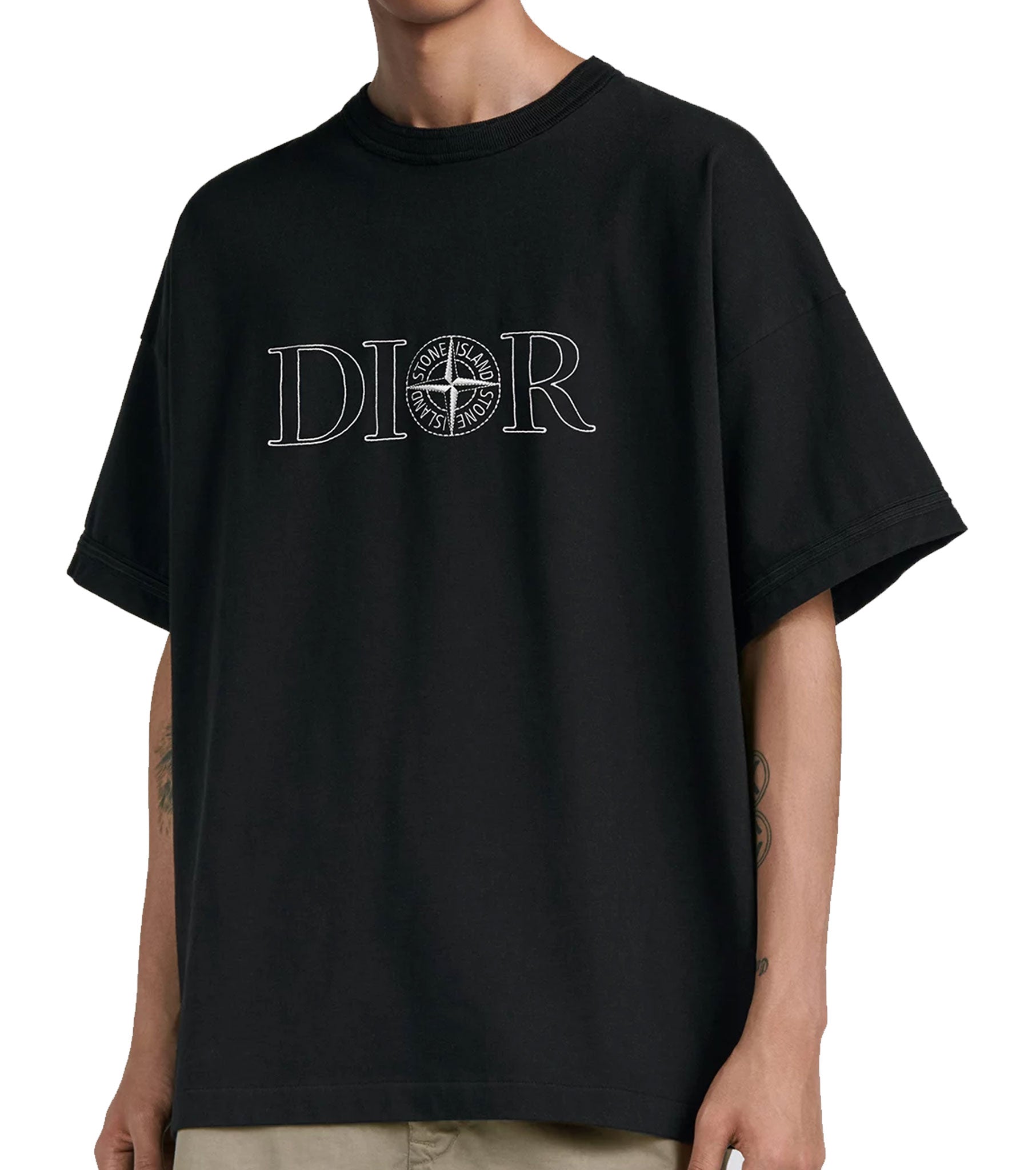 Embroidered T-Shirt + 1 Color S24-DR33