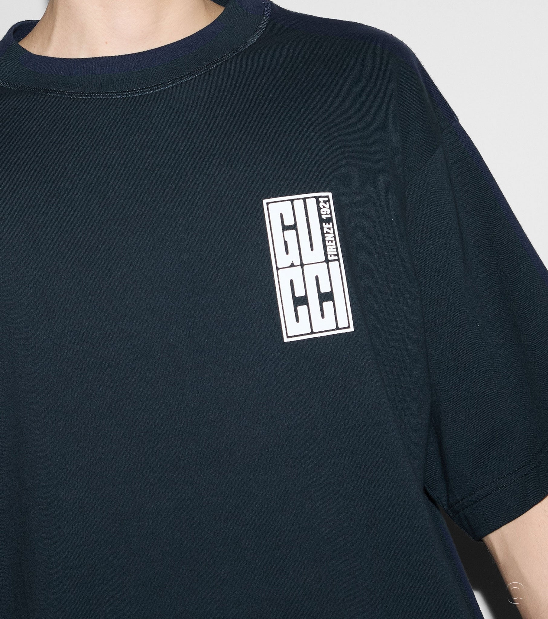 Logo Print T-shirt GC1075