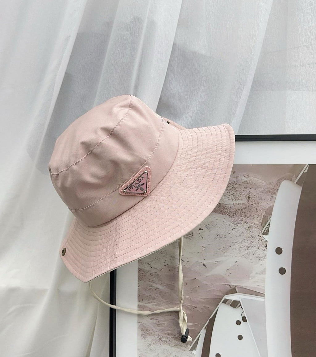 Bucket hat